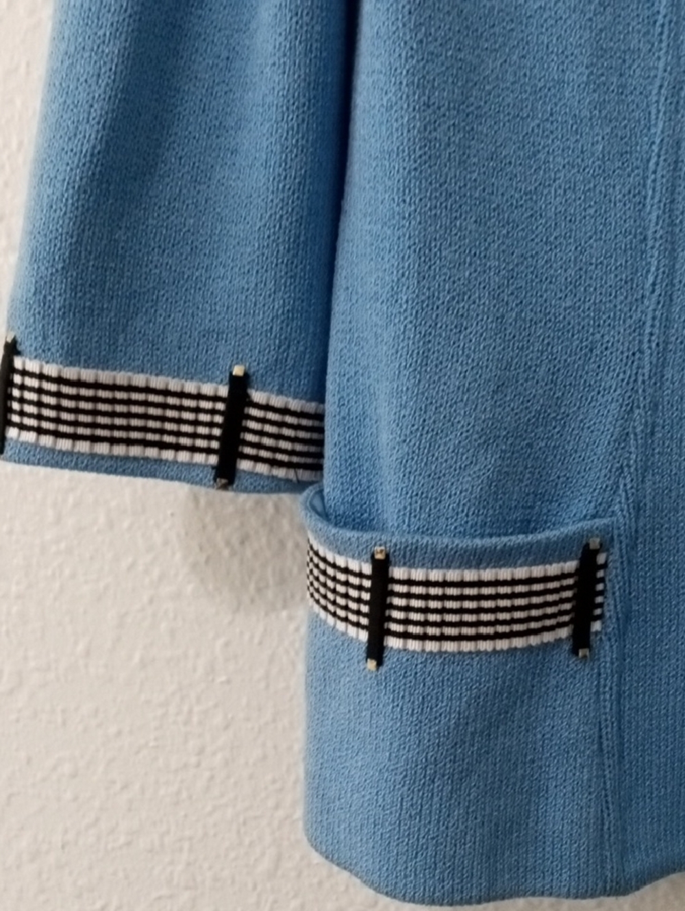 St. John Jacket - Picture 4 of 9